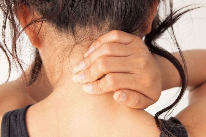 Osteocondroza cervicală este frecventă la femeile tinere