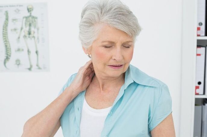 Osteocondroza cervicală la o femeie în vârstă